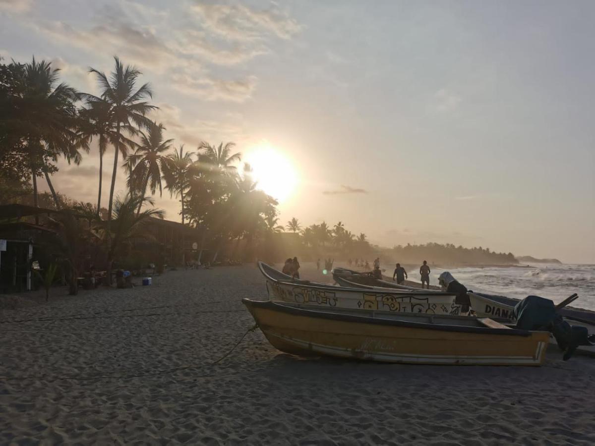Bob Marley Beach Guachaca Luaran gambar