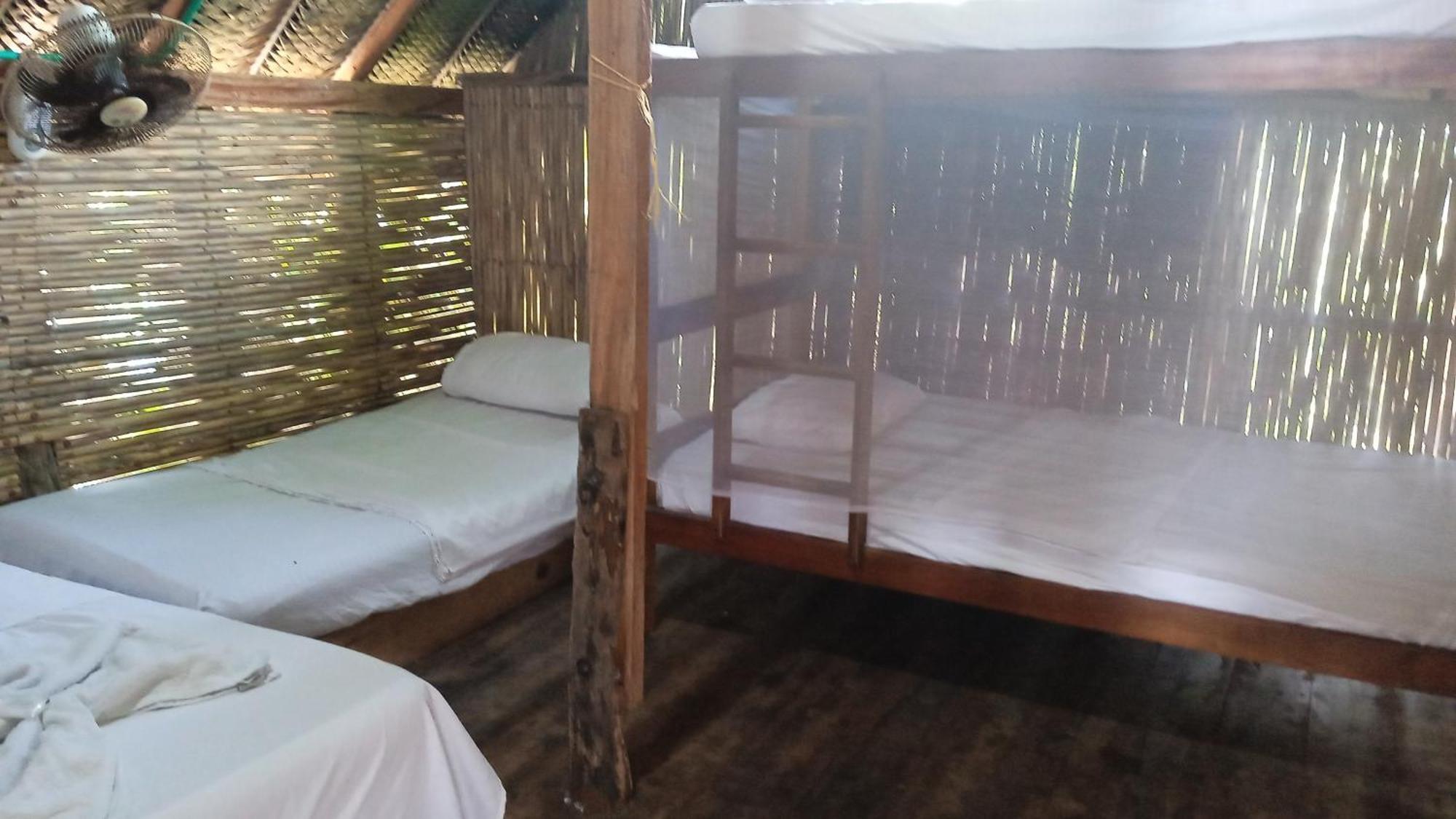 Bob Marley Beach Guachaca Bilik gambar