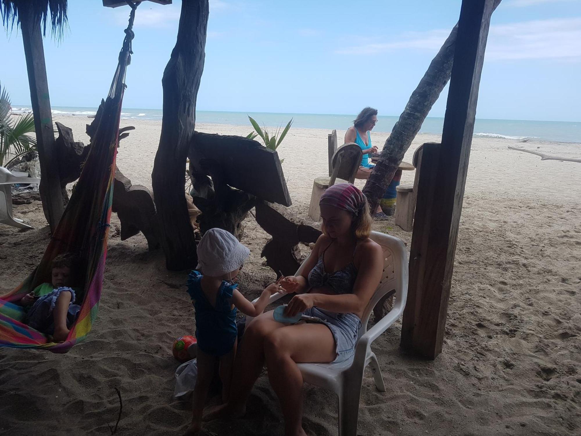 Bob Marley Beach Guachaca Bilik gambar